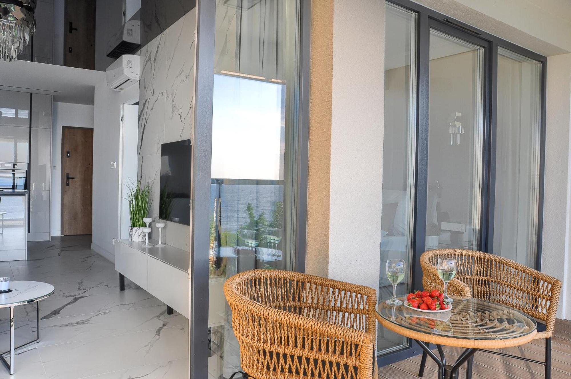 Apartament Z Widokiem Na Morze- Ustronie Apartments Nadmorski Luksus Apartamenty Ustronie Morskie Dış mekan fotoğraf