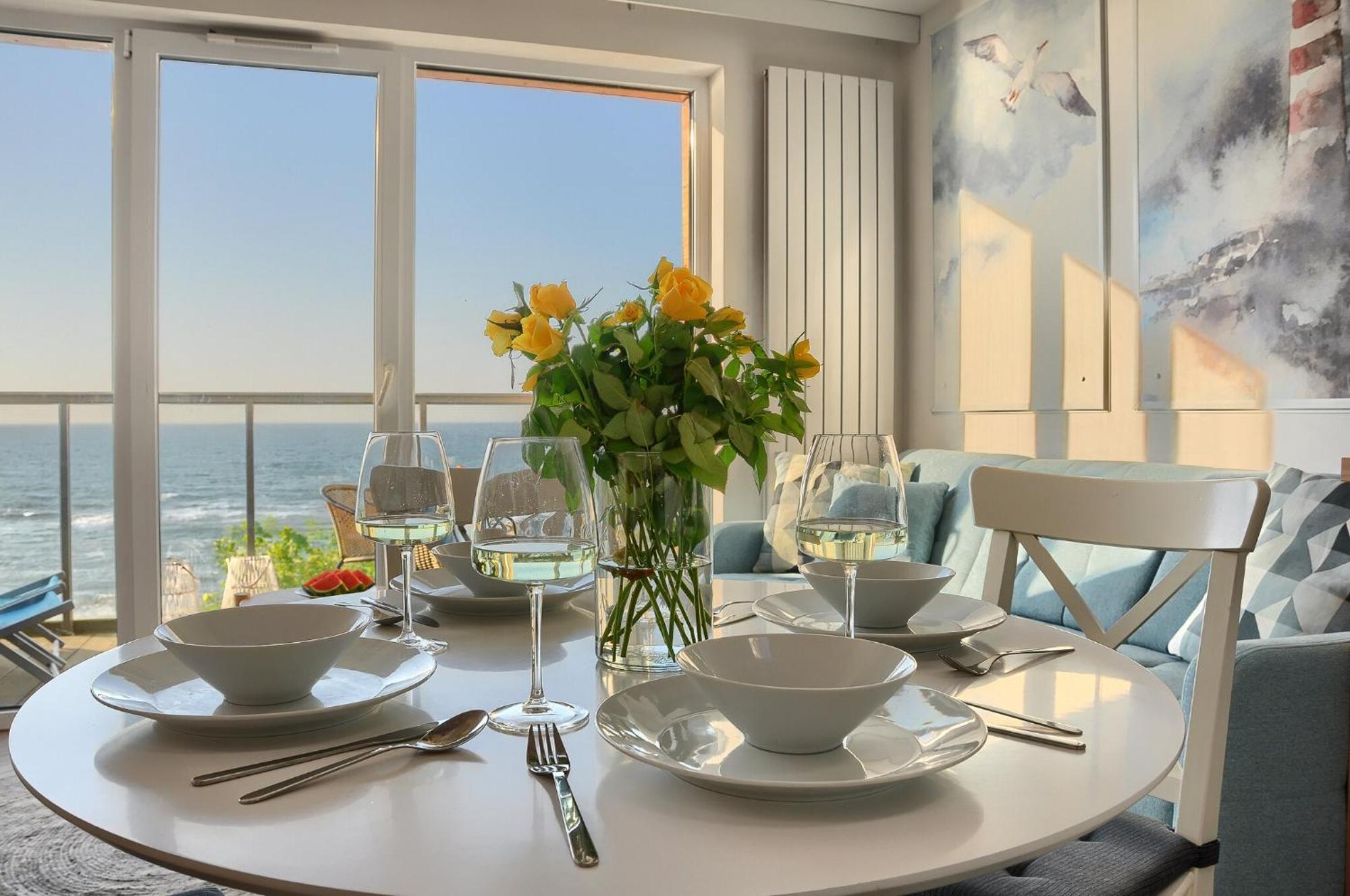Apartament Z Widokiem Na Morze- Ustronie Apartments Nadmorski Luksus Apartamenty Ustronie Morskie Dış mekan fotoğraf